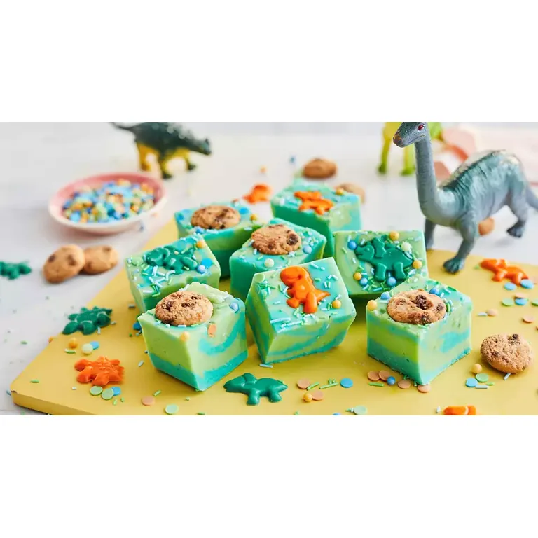 Dr. Oetker 12 Chocolate Flavour Dinosaurs Cake Decorations 20g